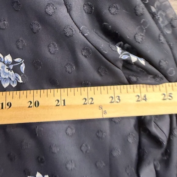 LOFT Midnight and Sky Floral Blouse - Picture 8 of 8